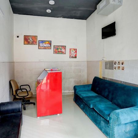Hotel O Tilak Hotel 24 Sector 27 Near By Vinayak Hospital Gali No-6 Noida Bagian luar foto