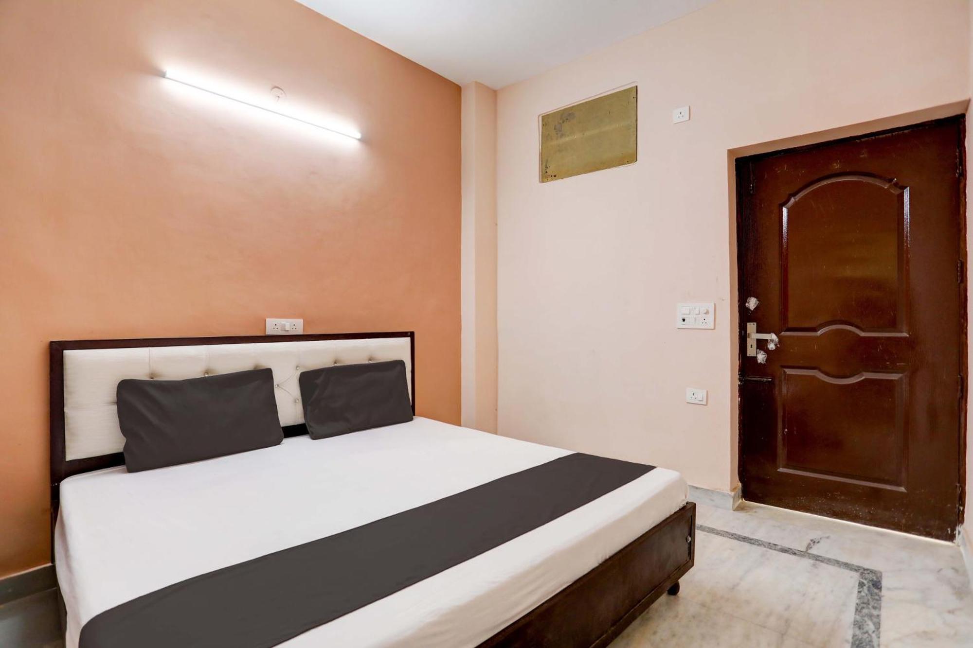 Hotel O Tilak Hotel 24 Sector 27 Near By Vinayak Hospital Gali No-6 Noida Bagian luar foto