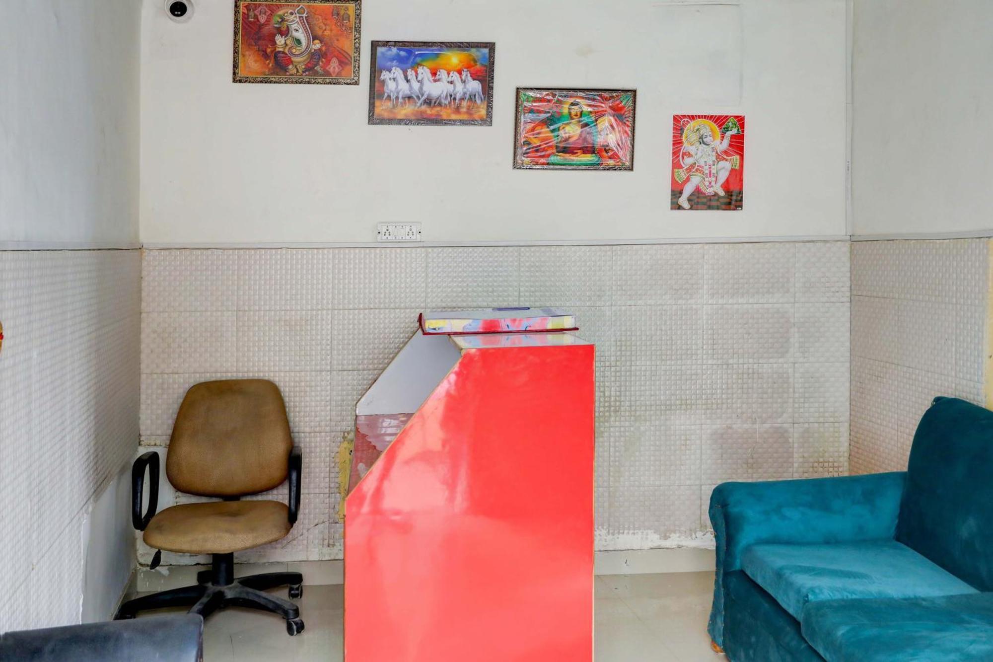 Hotel O Tilak Hotel 24 Sector 27 Near By Vinayak Hospital Gali No-6 Noida Bagian luar foto