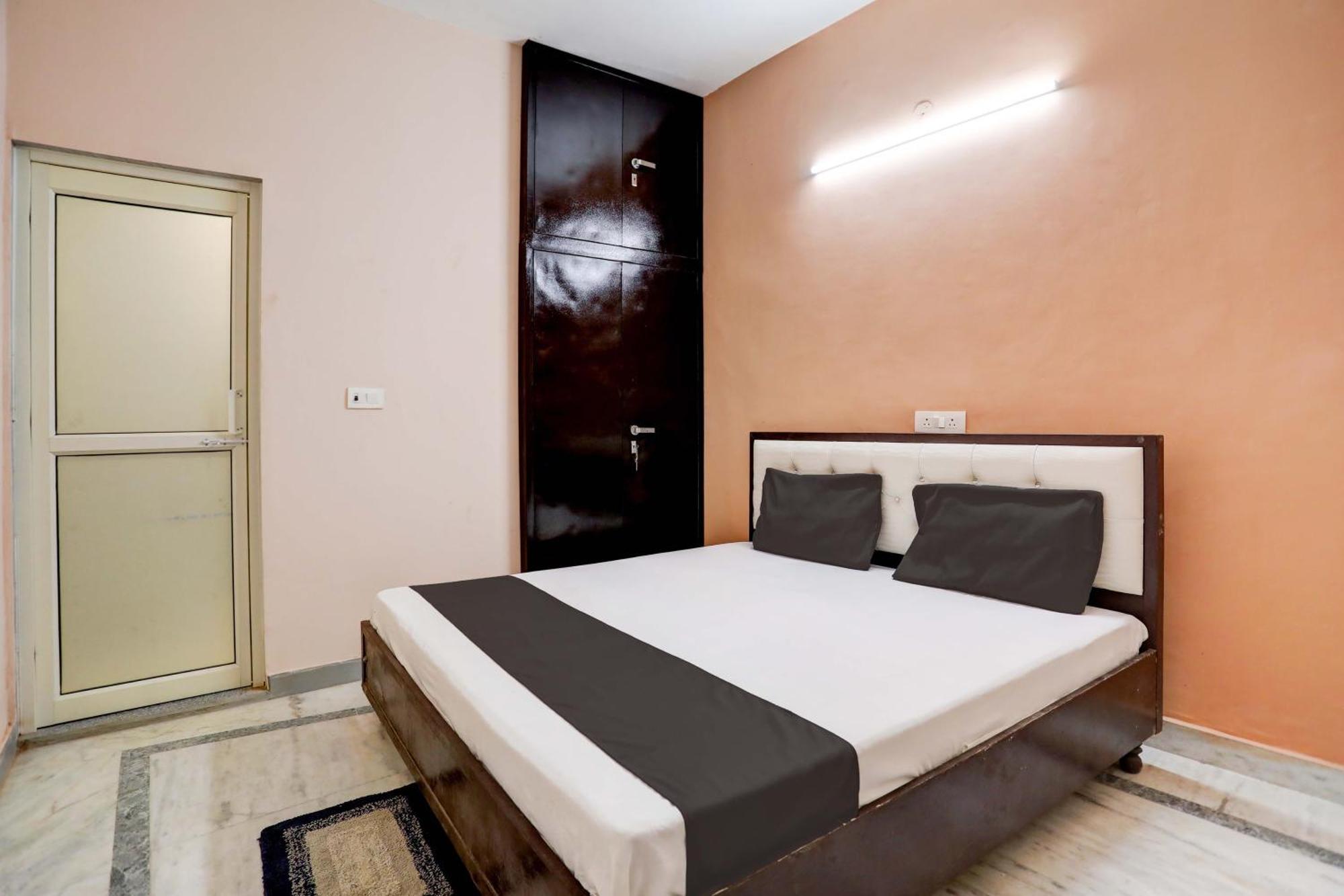 Hotel O Tilak Hotel 24 Sector 27 Near By Vinayak Hospital Gali No-6 Noida Bagian luar foto