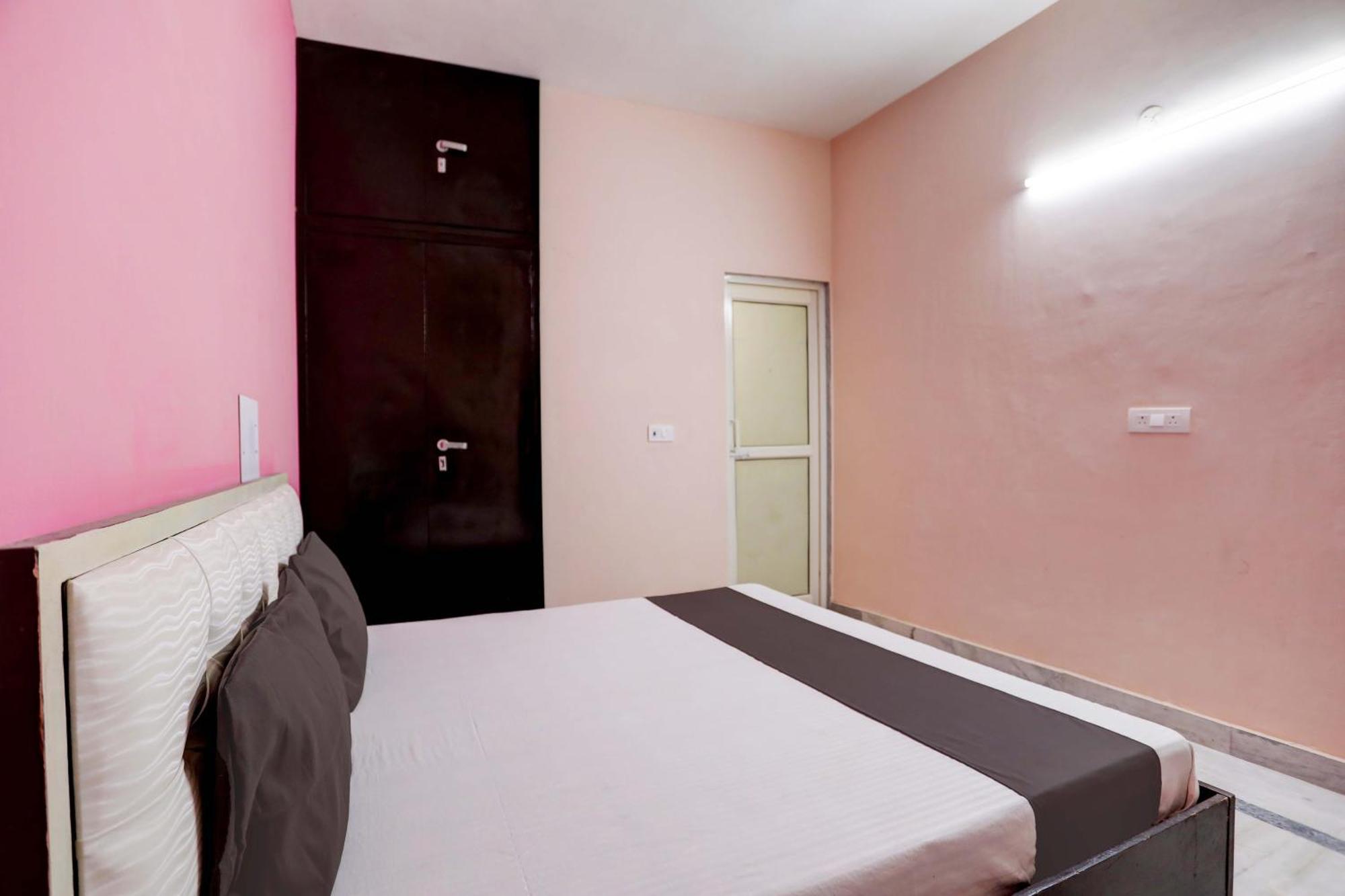 Hotel O Tilak Hotel 24 Sector 27 Near By Vinayak Hospital Gali No-6 Noida Bagian luar foto