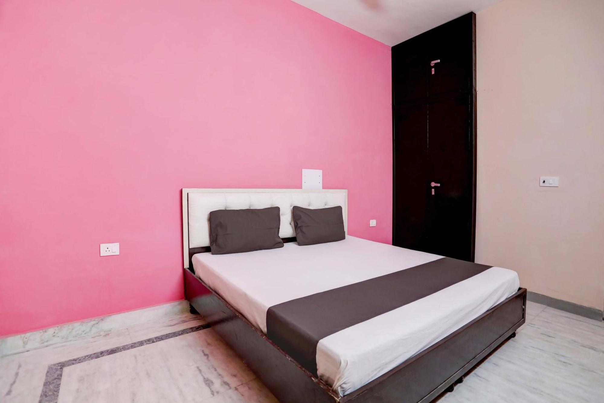 Hotel O Tilak Hotel 24 Sector 27 Near By Vinayak Hospital Gali No-6 Noida Bagian luar foto