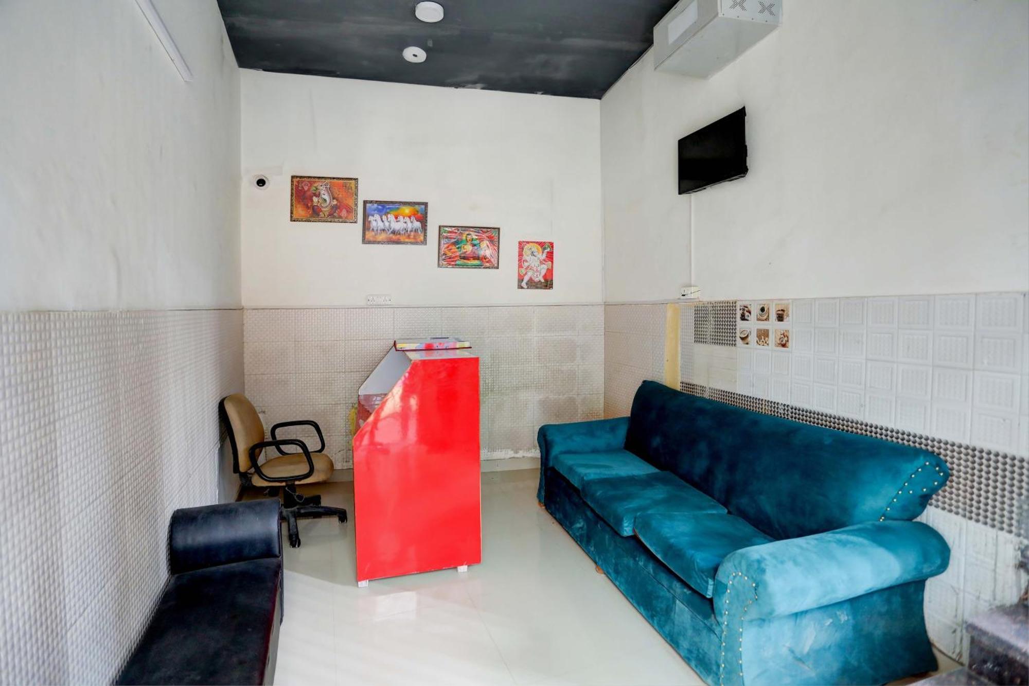 Hotel O Tilak Hotel 24 Sector 27 Near By Vinayak Hospital Gali No-6 Noida Bagian luar foto